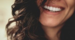 Leia mais sobre o artigo Harmonização orofacial: combine o seu sorriso com a sua beleza